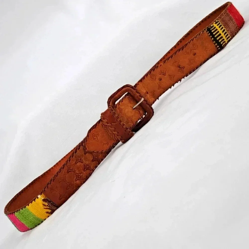 Vintage 90's Woven Color - Tooled Leather Belt Made in Guatemala - Picture 3 of 5